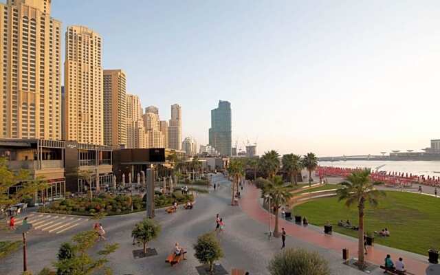 HOMESTAR, Jumeirah Beach Hostel - JBR - Pool, Beach, Metro