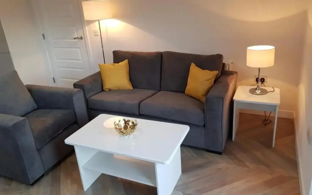 9 Royal View Apartment