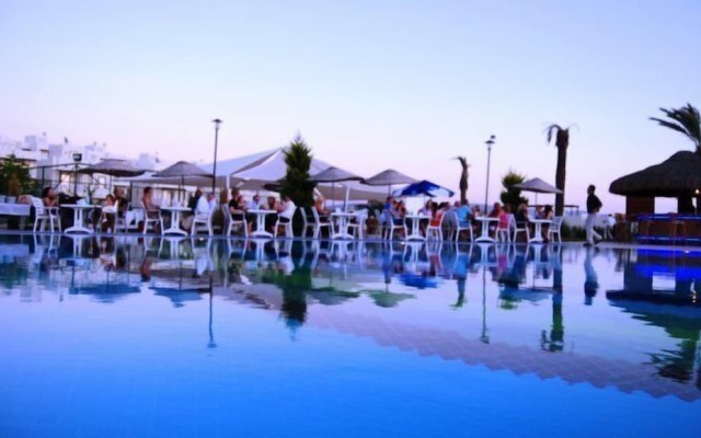 Turquoise Residence 4 Bedrooms Villa