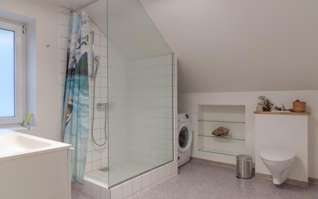 Chalet Love the Alps, 22pax, near ski lift