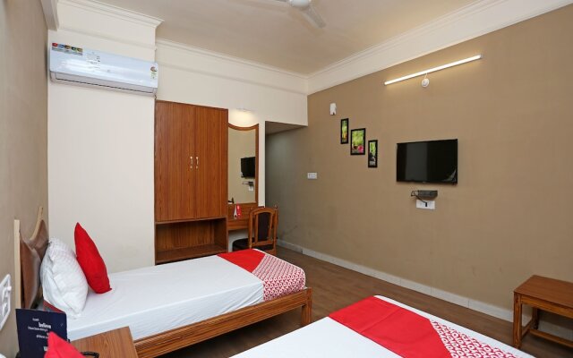 OYO 11675 Hotel Prahlad Inn