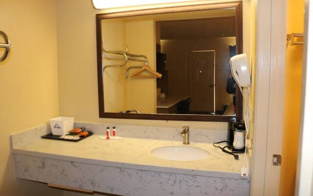 Days Inn Fresno South