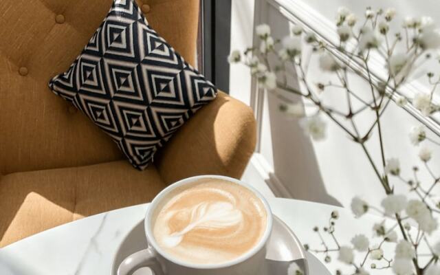 Wine & Pillow Hotel by Frapolli