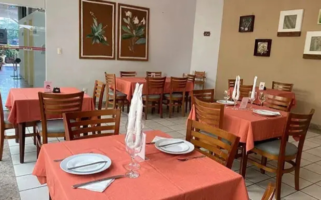 Tarik Fontes Plaza Hotel