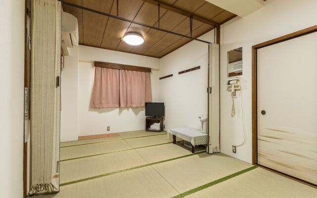 OYO Hotel Business Green Saitama Urawa