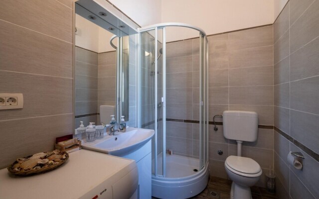 Nice Home in Sumber With Wifi and 3 Bedrooms