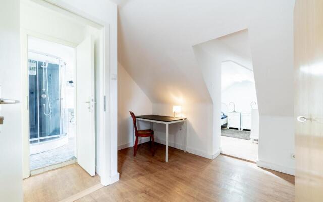Id 6894 - Private Apartment
