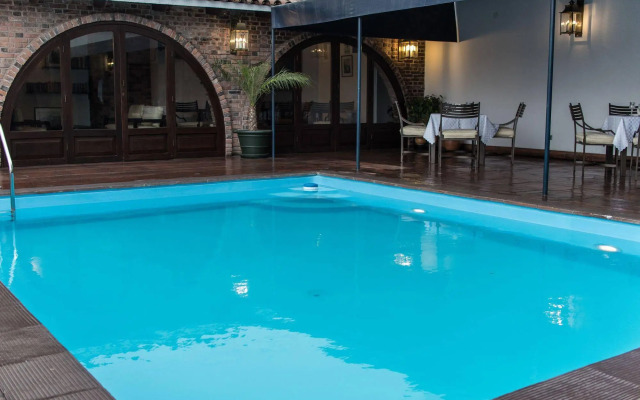 Apart Hotel El Doral