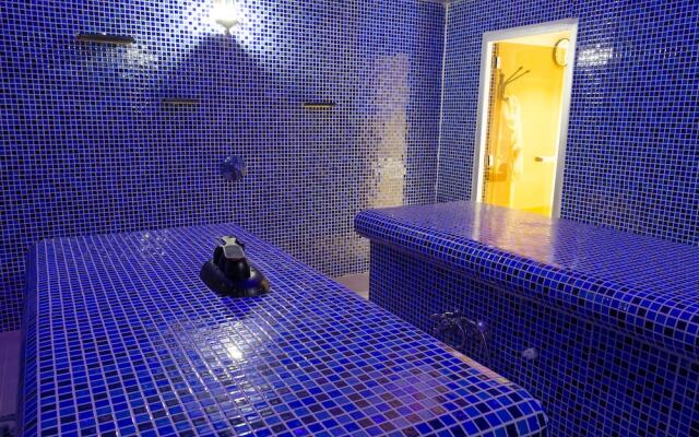 Ramee Guestline Hotel