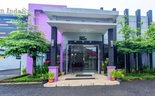 OYO 3042 Griya Karangsalam Indah