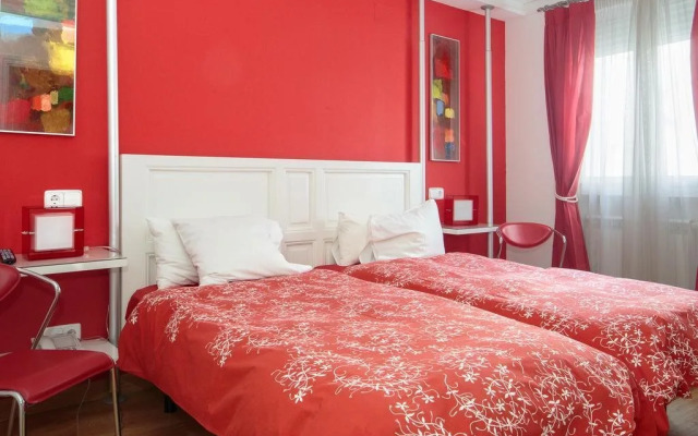 Hostal Adria Santa Ana