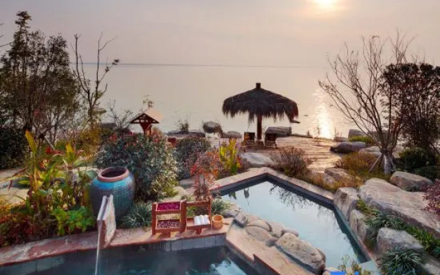 East Tai Lake Grand Hotel