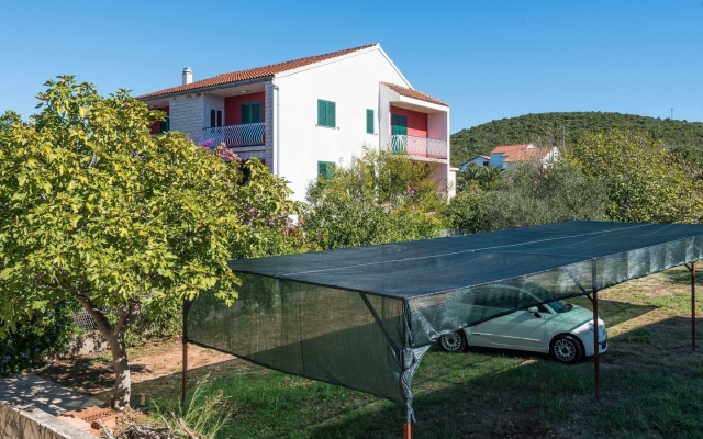 Apartment Ljube - quiet location & close to the beach: A3 Loviste, Peljesac peninsula