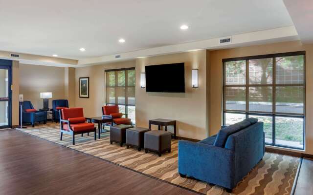 Comfort Inn & Suites Charlottesville Hollymead Town Center