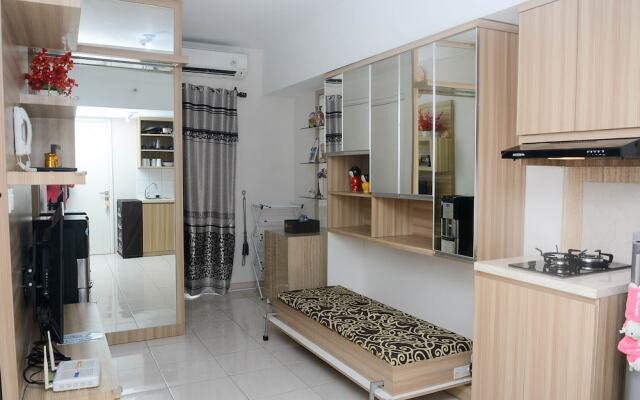 Modern 2BR Apartment @ Springlake Summarecon