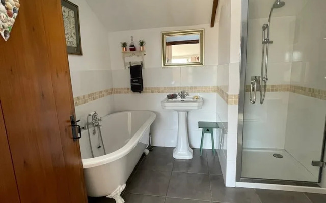 1-bed Luxury Studio Apartment in Tregony, Truro
