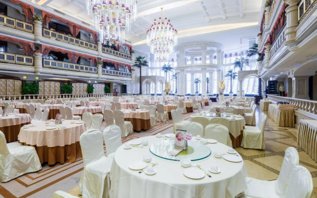 Royal Mediterranean Hotel