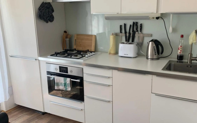 Anenska by Charles Bridge 2