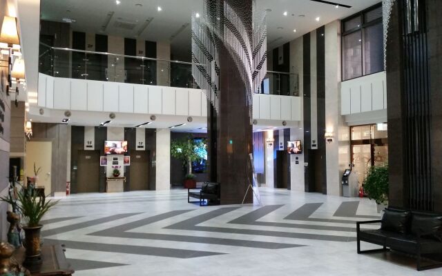 Hyunjin Tourist Hotel