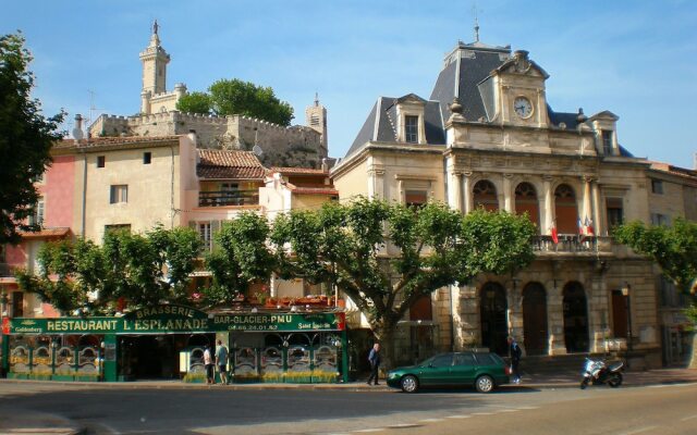 Spacious villa in St. Ambroix with private pool