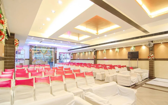 OYO 13932 Hotel Pushpanjali
