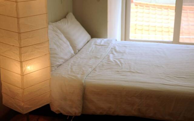 Atelier Hostel