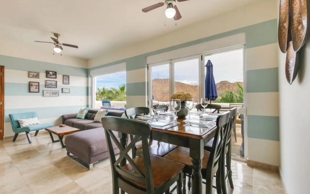 Chic Cabo Condo - Walk to Marina & Downtown!