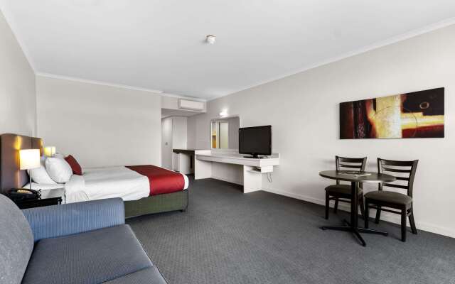 Comfort Hotel Adelaide Meridien