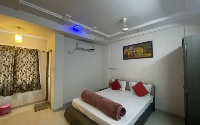 Goroomgo Narayan Executive Gujrat