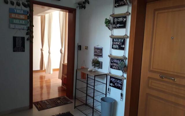 Urban Yoga House Hostel & Retreat