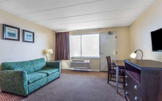 Travelodge by Wyndham Suites Virginia Beach Oceanfront