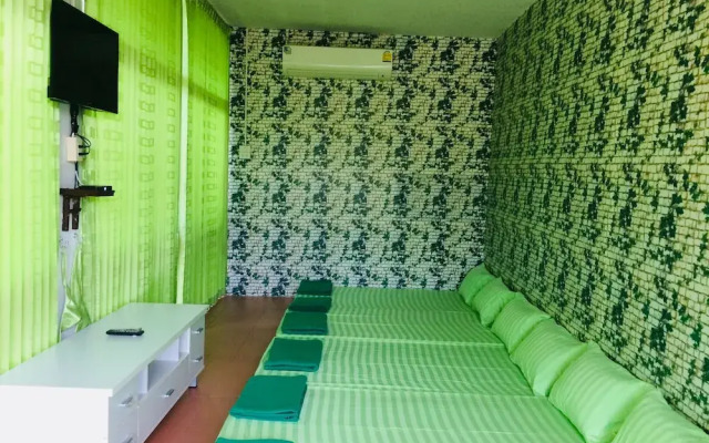 Saeng Tai Amphawa Resort