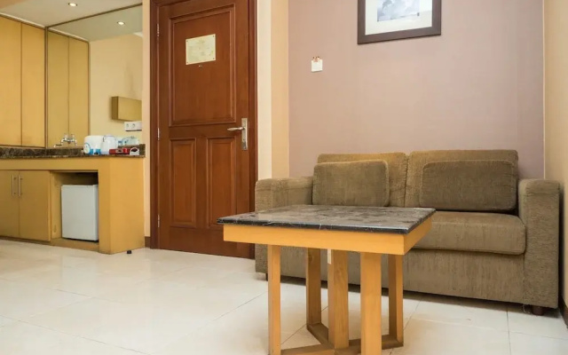 Spacious Studio Room at Grand Setiabudi Apartment