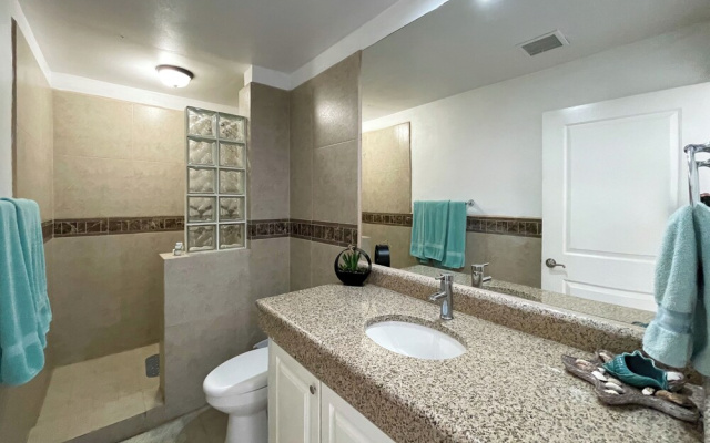 Amazing Luxury Ocean View Condo