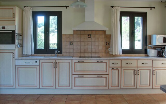 Cosy Holiday Home in Castelnaud-la-chapelle