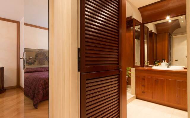 La Fenice Theatre Exclusive Flat