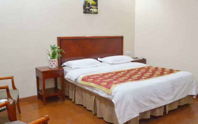 Greentree Inn Laiwu West Laiwu Road Express Hotel