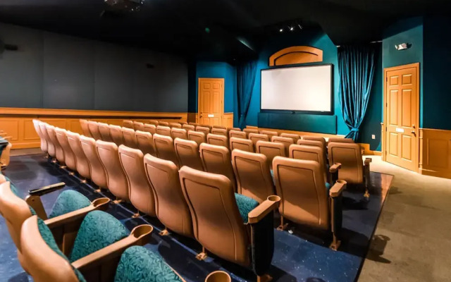 Cristina's Windsor Palms Villa