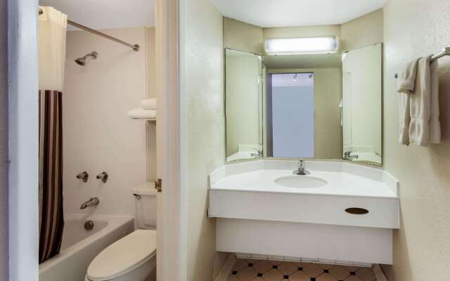 La Quinta Inn by Wyndham Albuquerque Northeast