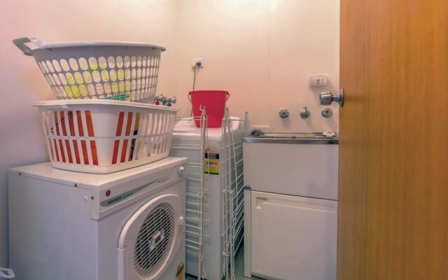 The Helm, Unit 5, 22 Voyager Close