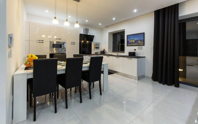 Country view luxury apartment