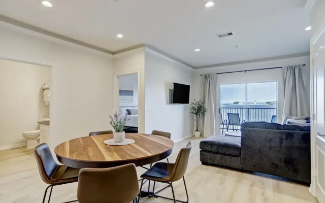 7037 Kingston Cove