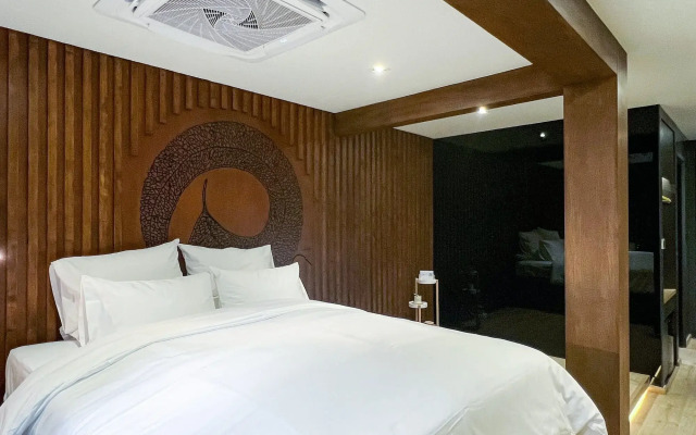 The Nhorm Hotel Ratchada