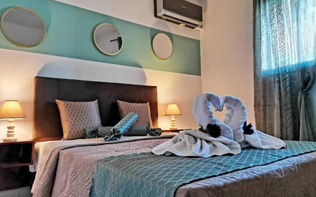 Evris House color suite