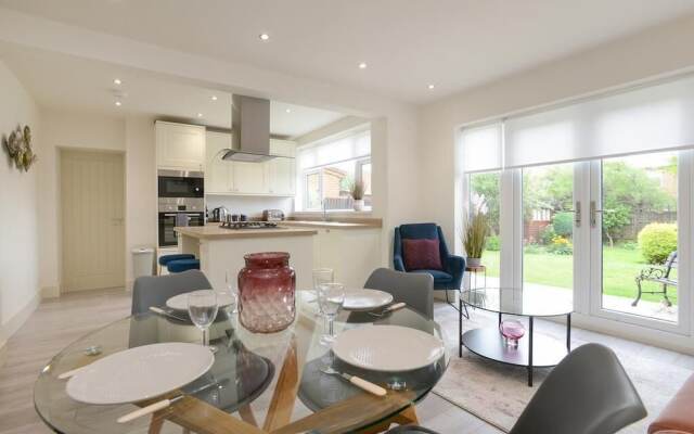 Wollaton House - Fabulous 5 bed house Nottingham