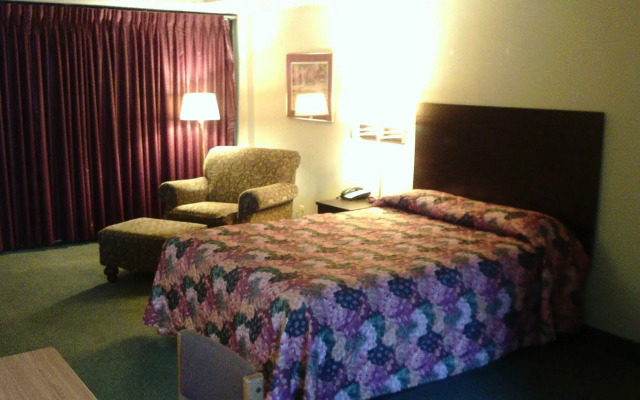 5th Avenue Inn and Suites