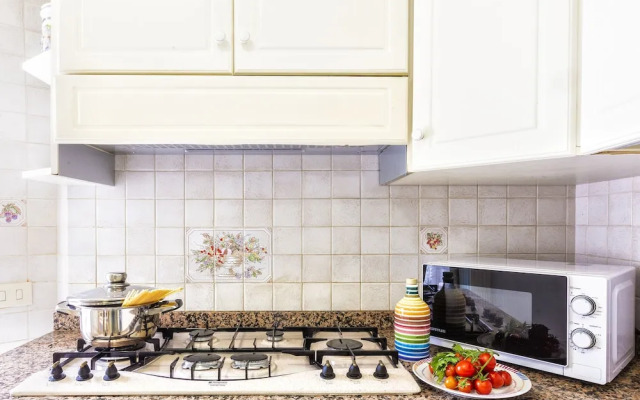 Modern Apartment with Terrace, Swimming Pool&Tennis