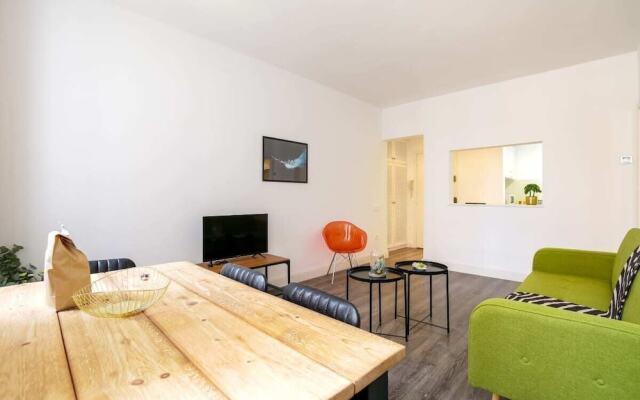 Joyful 2bed Apartment in the Traditional Gracia