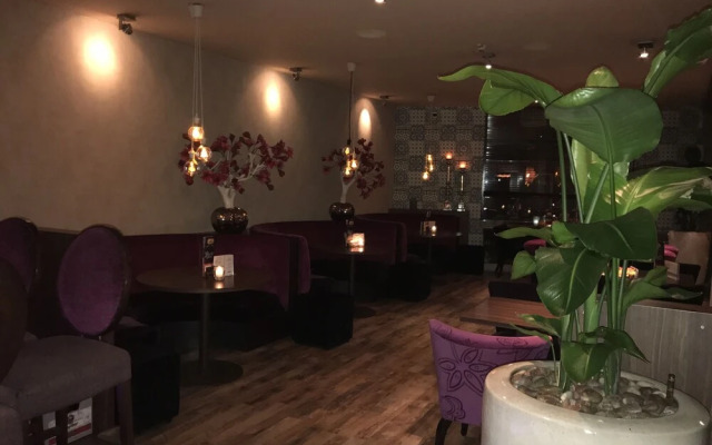 Hotel Allure Lounge & Dinner