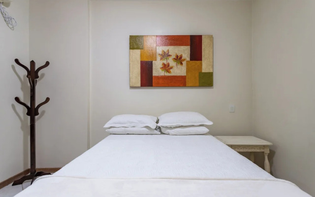 2min da Praia de Copacabana - A303